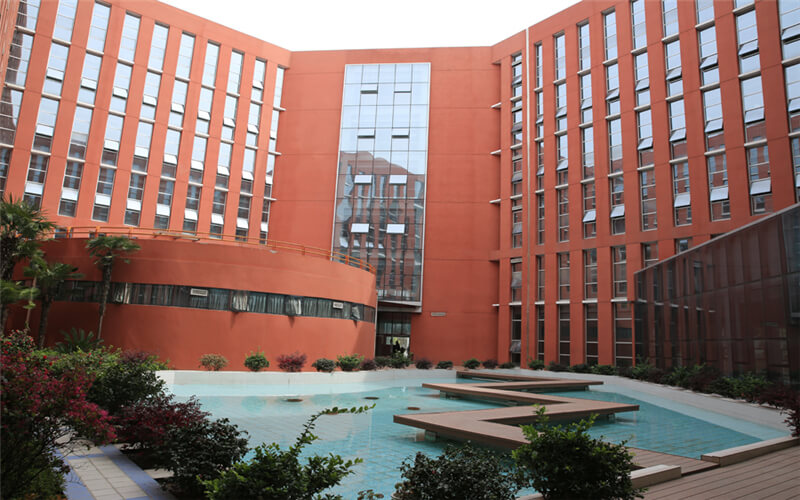 湖北汽车工业学院科技学院 gallery image 1