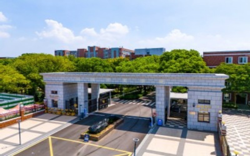 浙江万里学院 gallery image 2